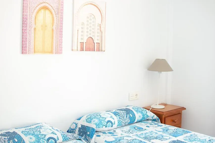 Superior Family Town Centre Villa Close To Beach In Peaceful Residential Zone نيرخا إسبانيا