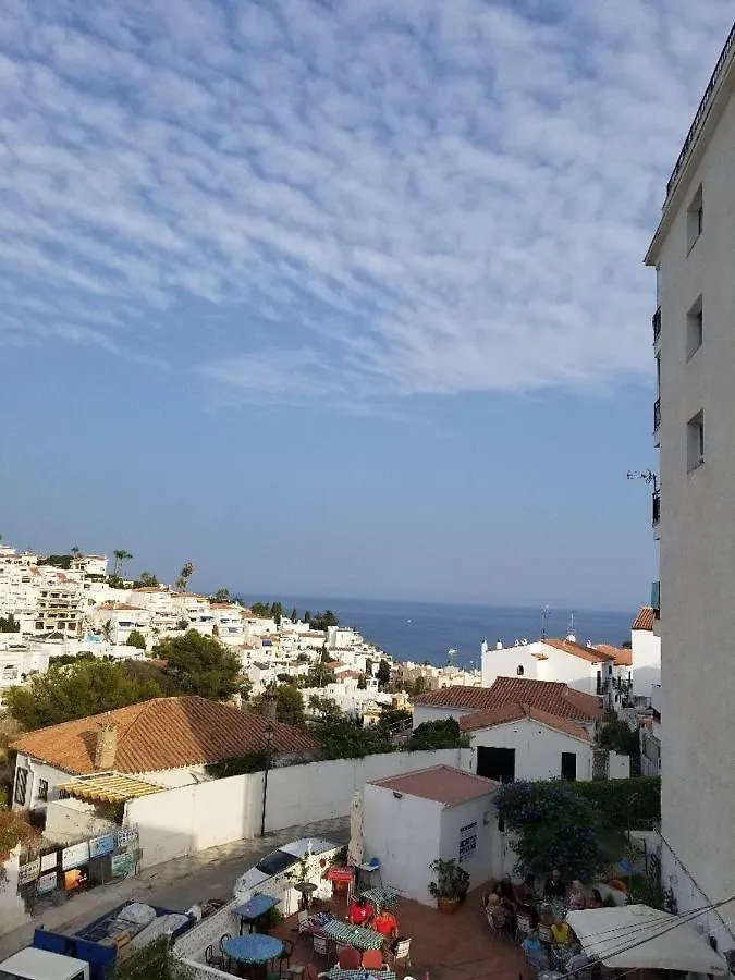 Superior Family Town Centre Villa Close To Beach In Peaceful Residential Zone نيرخا إسبانيا